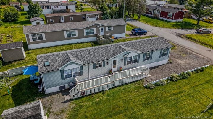 35 Lupin Avenue — photo 1