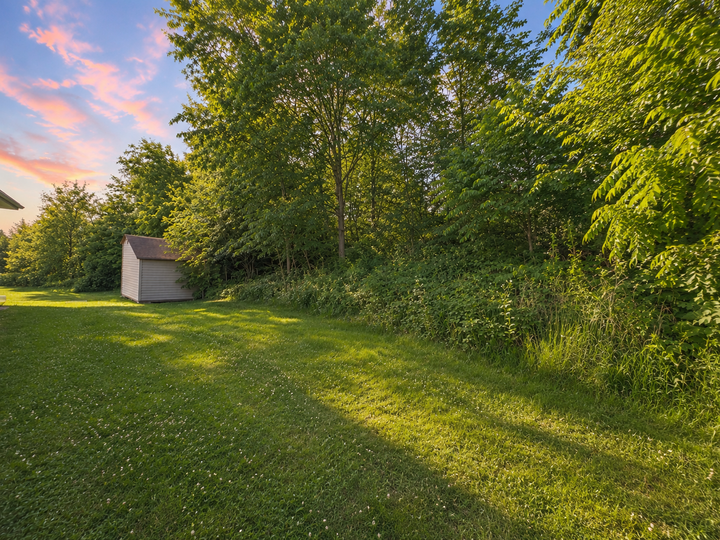 Property Photo:  718 Willow Street  MN 55021 