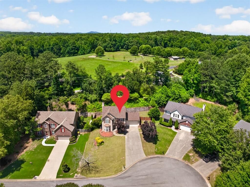 Property Photo: 2865 Stonehenge Court GA 30041