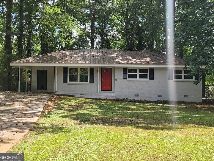 Property Photo: 4059 Canby Lane GA 30035