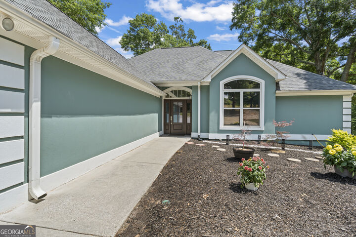 Property Photo: 546 Old Beacon Light Road GA 30643