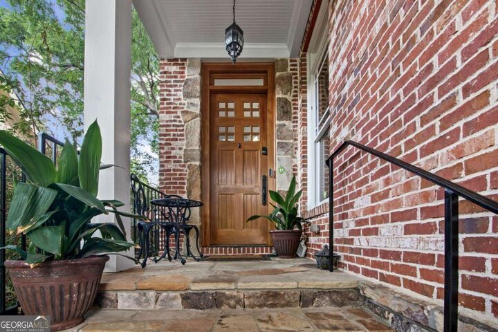 Property Photo:  1110 University Drive NE  GA 30306 