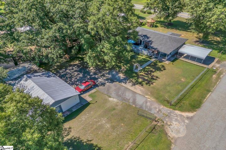 Property Photo: 2899 Stone Station Road SC 29376