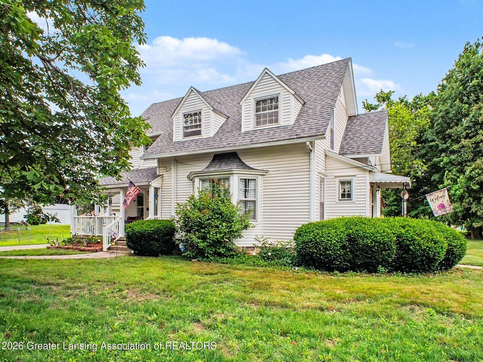 Property Photo:  903 N Chipman Street  MI 48867 