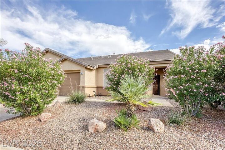 Property Photo: 1087 Las Palmas Entrada Avenue NV 89012