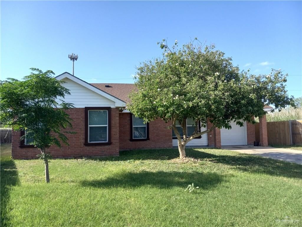 Property Photo:  1008 W 31st Street  TX 78574 