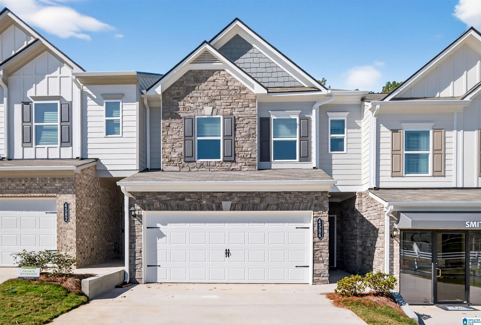 Property Photo: 4528 Village Springs Square 5 AL 35068