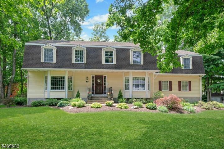 Property Photo:  20 Lark Ln  NJ 07438 