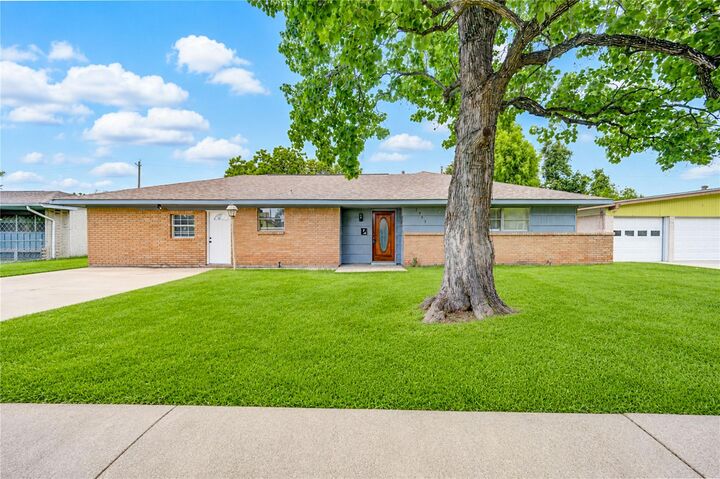 Property Photo:  7543 Wilmerdean Street  TX 77061 