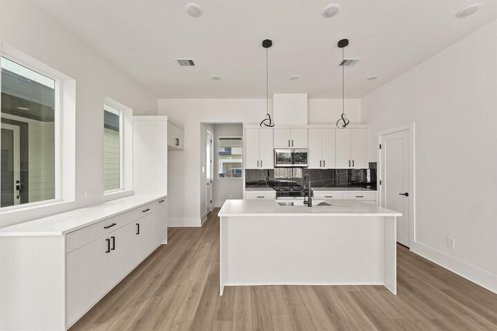 Property Photo:  5311 Teodoro Lane  TX 77091 