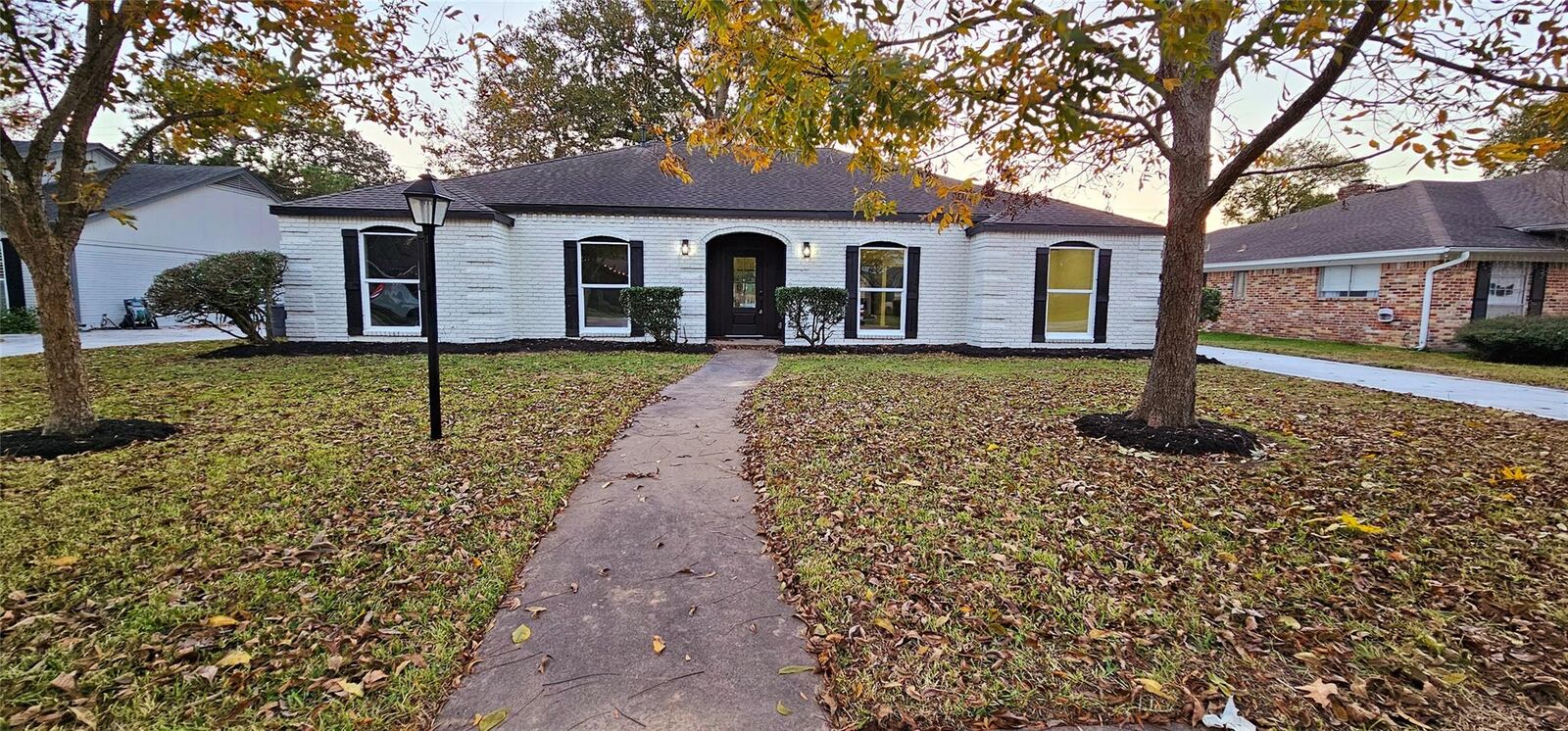 Property Photo: 18630 Prince William Lane TX 77058