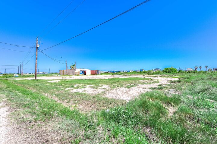 Property Photo: 47-50 409-411 Cr 204 Dolphin Way TX 77414