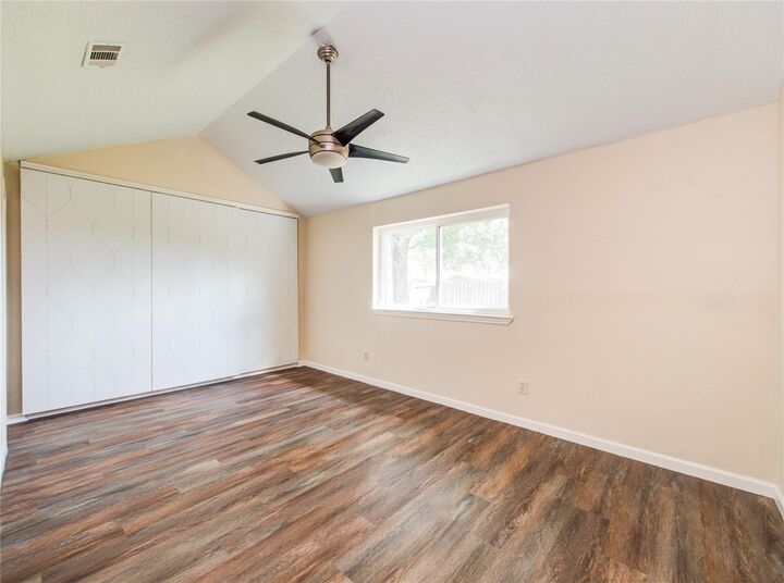 Property Photo: 3307 E Heatherock Circle TX 77479