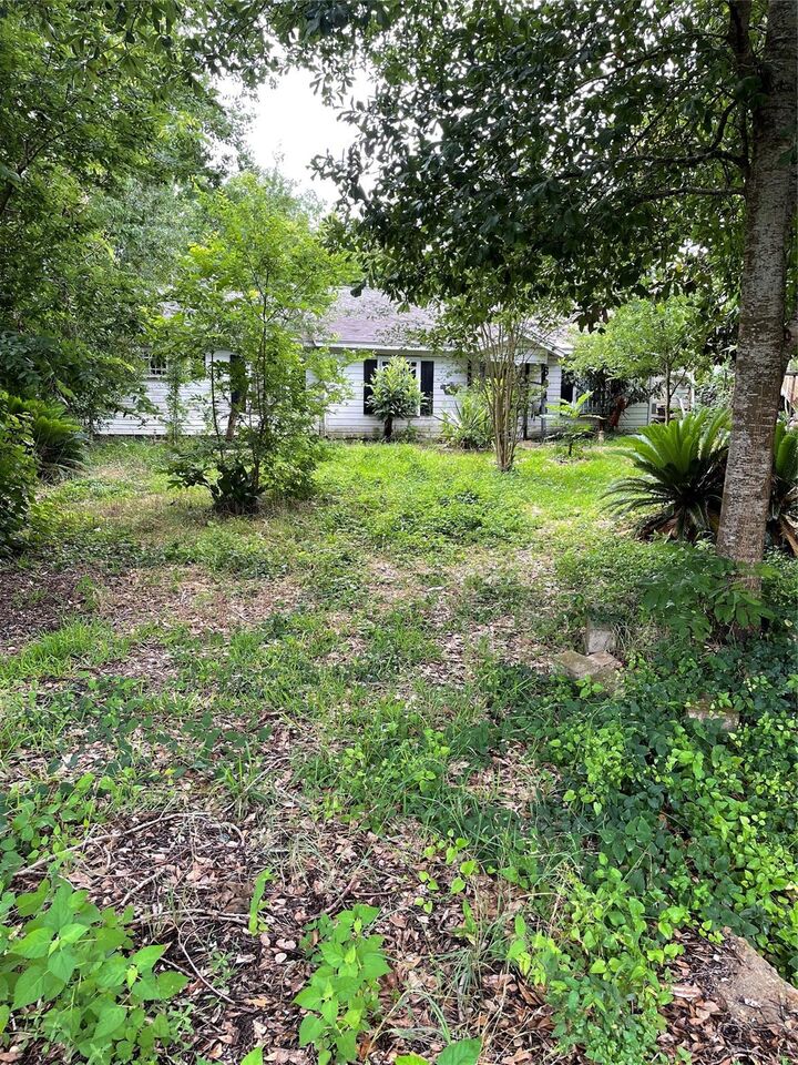 Property Photo: 6814 Evans St TX 77061