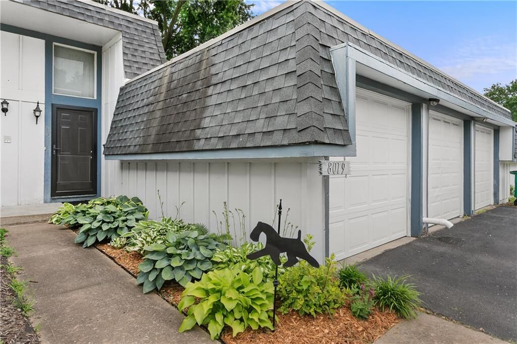 Property Photo: 8019 E 130 Court E MO 64030