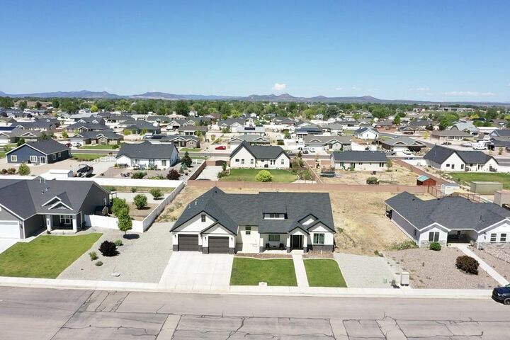 Property Photo:  4413 N Half Mile Rd  UT 84721 
