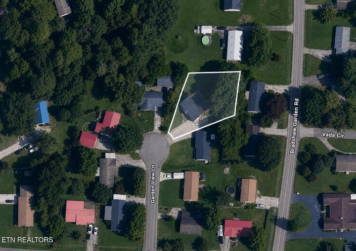 Property Photo: 1716 Garden View Lane TN 37912