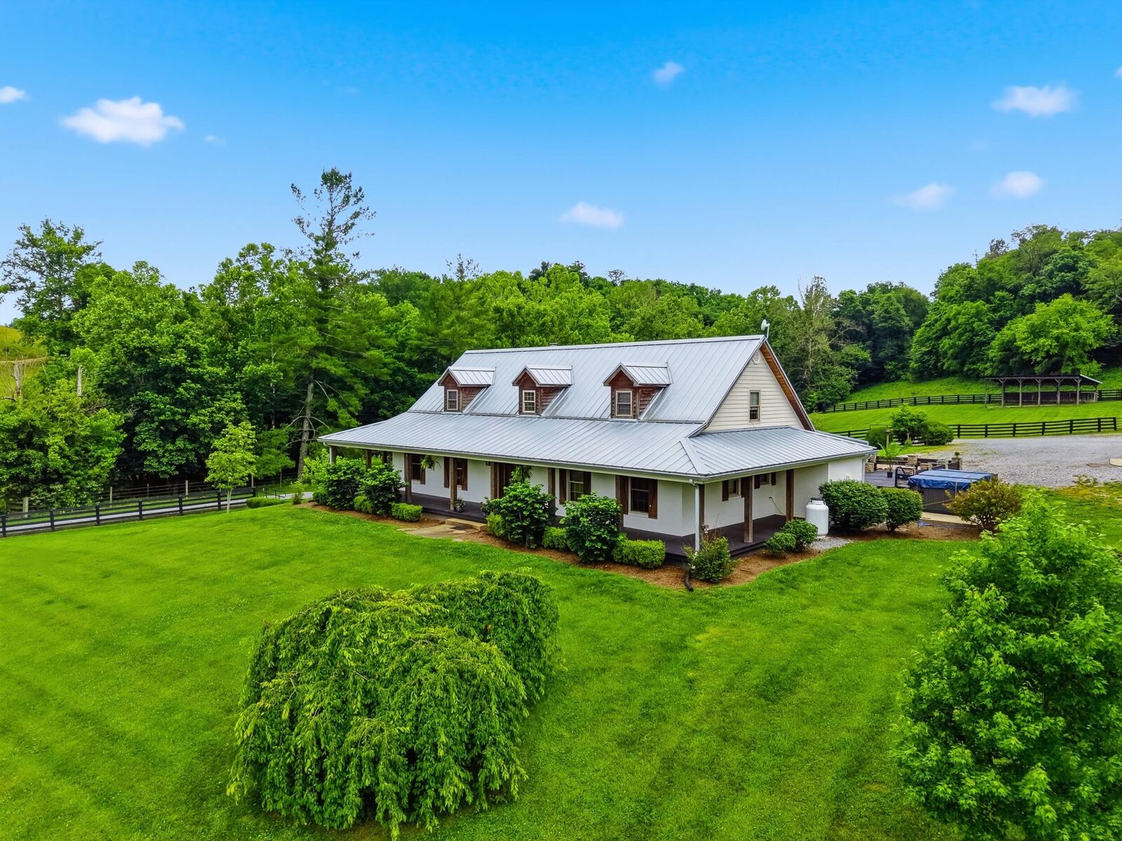 Property Photo: 17412 Forkland Road KY 40328