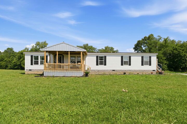 Property Photo:  1381 Cowan Road  KY 40484 