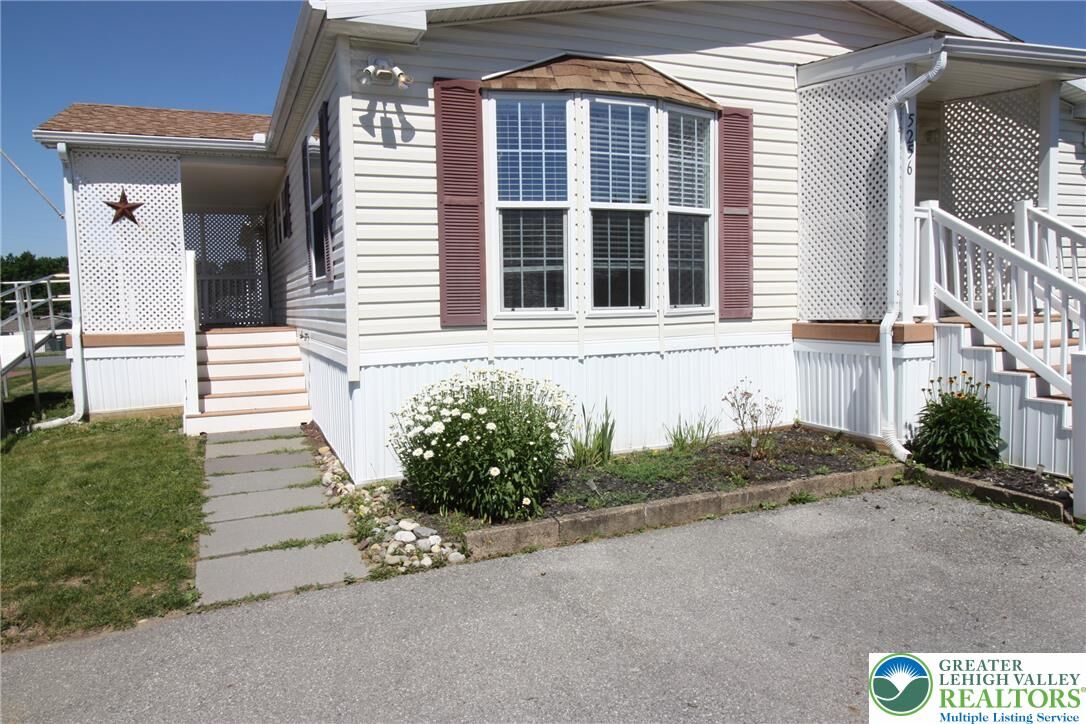 Property Photo: 5256 Brunswick Lane PA 18062