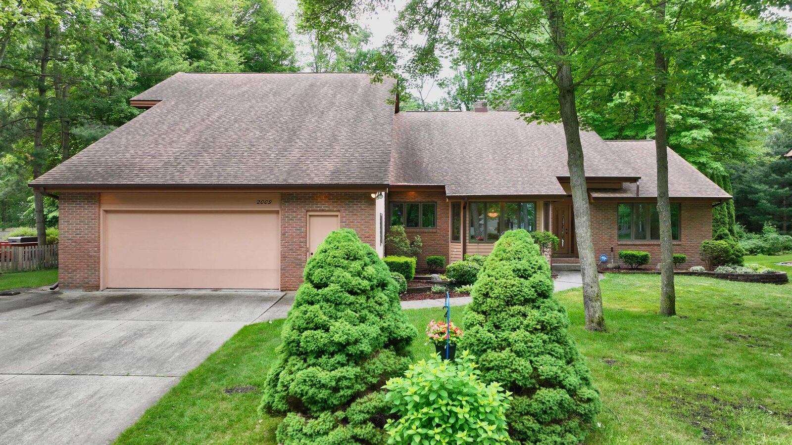 Property Photo: 2009 Ramble MI 48640