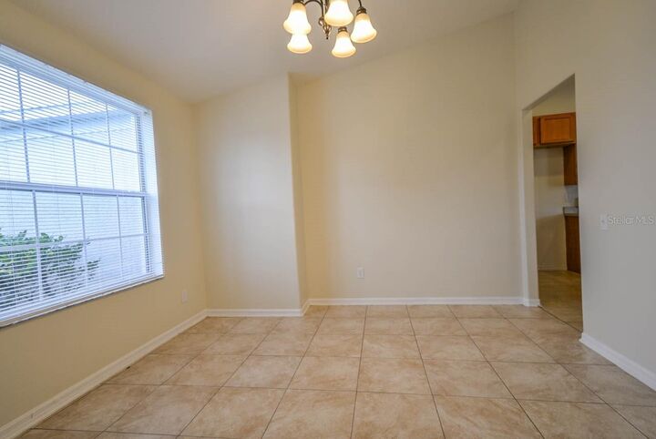 Property Photo: 1607 Avondale Ridge Drive FL 33567