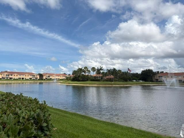 Property Photo:  3662 Parkridge Circle 28-102  FL 34243 