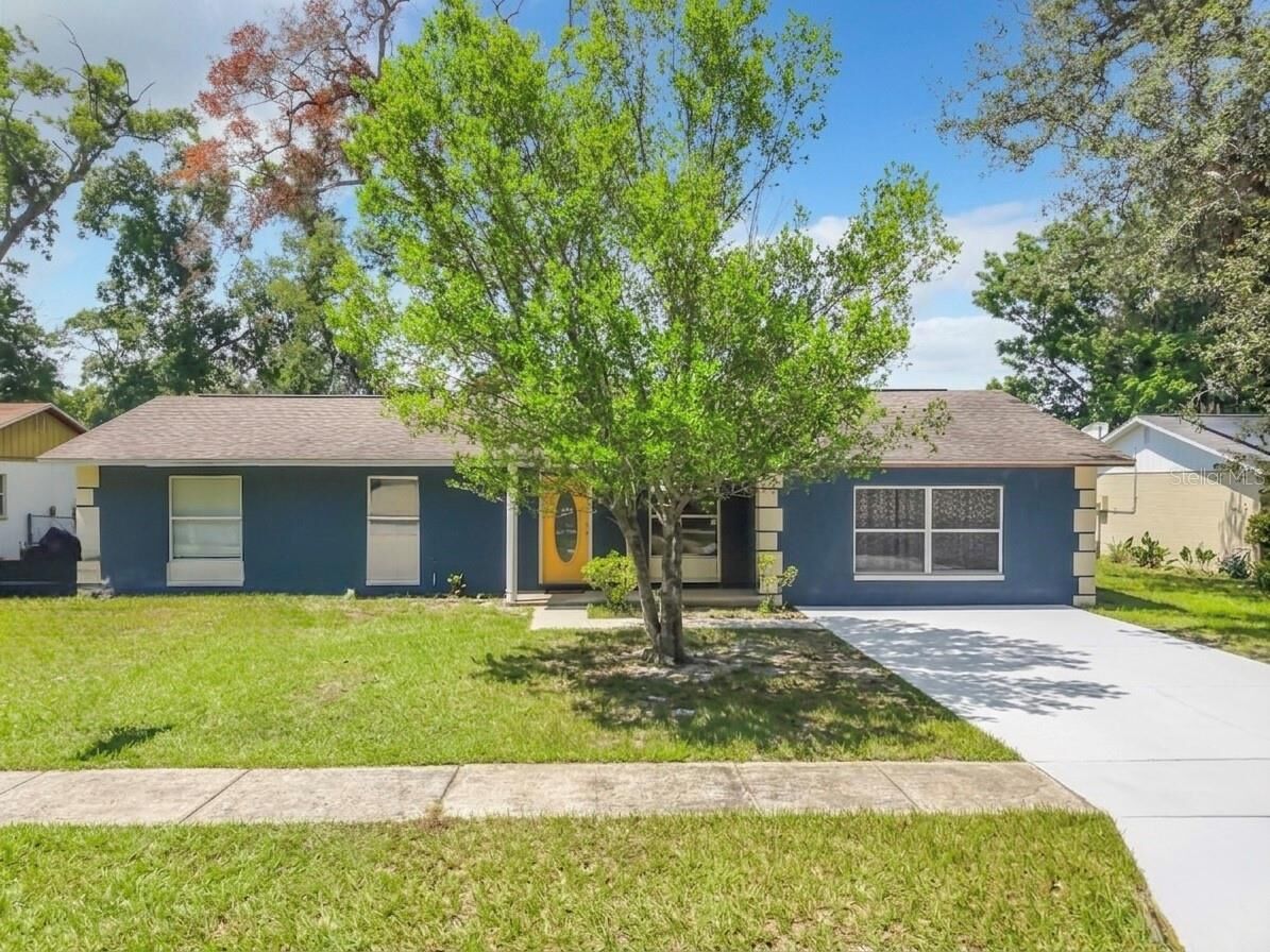 Property Photo:  5855 Hutton Drive  FL 32808 