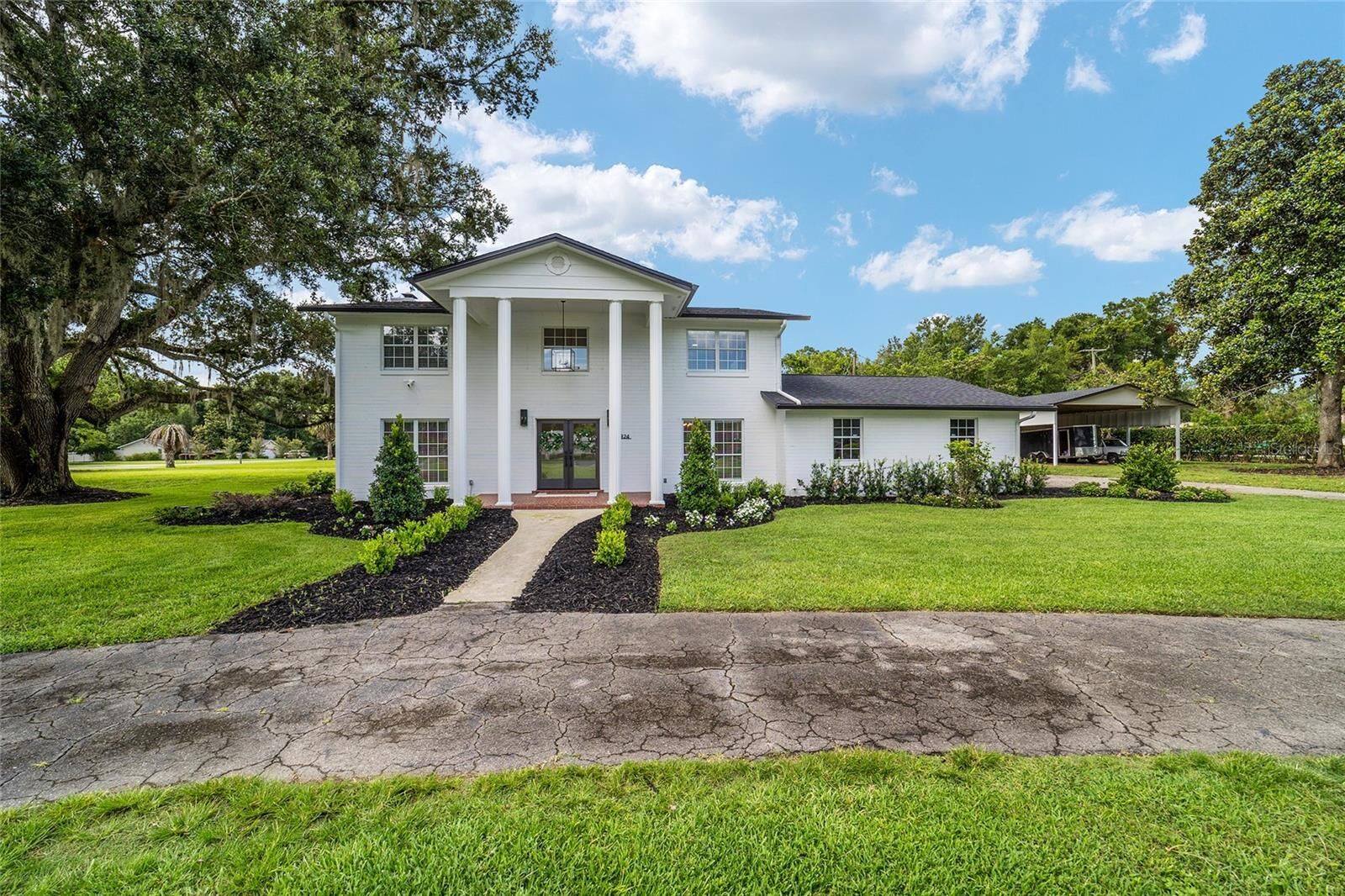 Property Photo:  4824 SE 3rd Street  FL 34471 