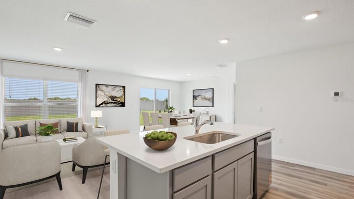Property Photo: 1011 Gum Spring Court FL 33570