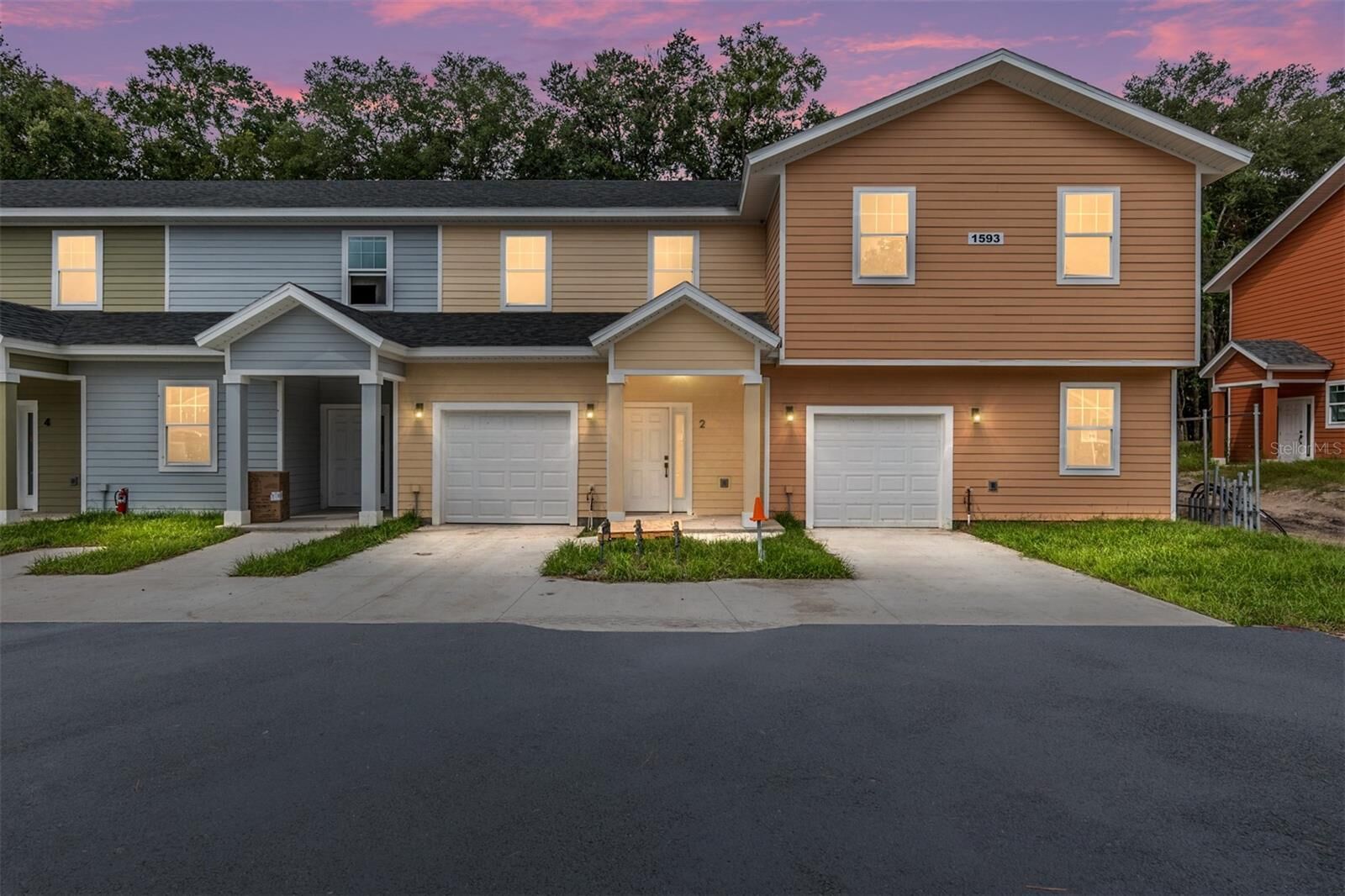 Property Photo:  1589 NW 29th Road 7  FL 32605 