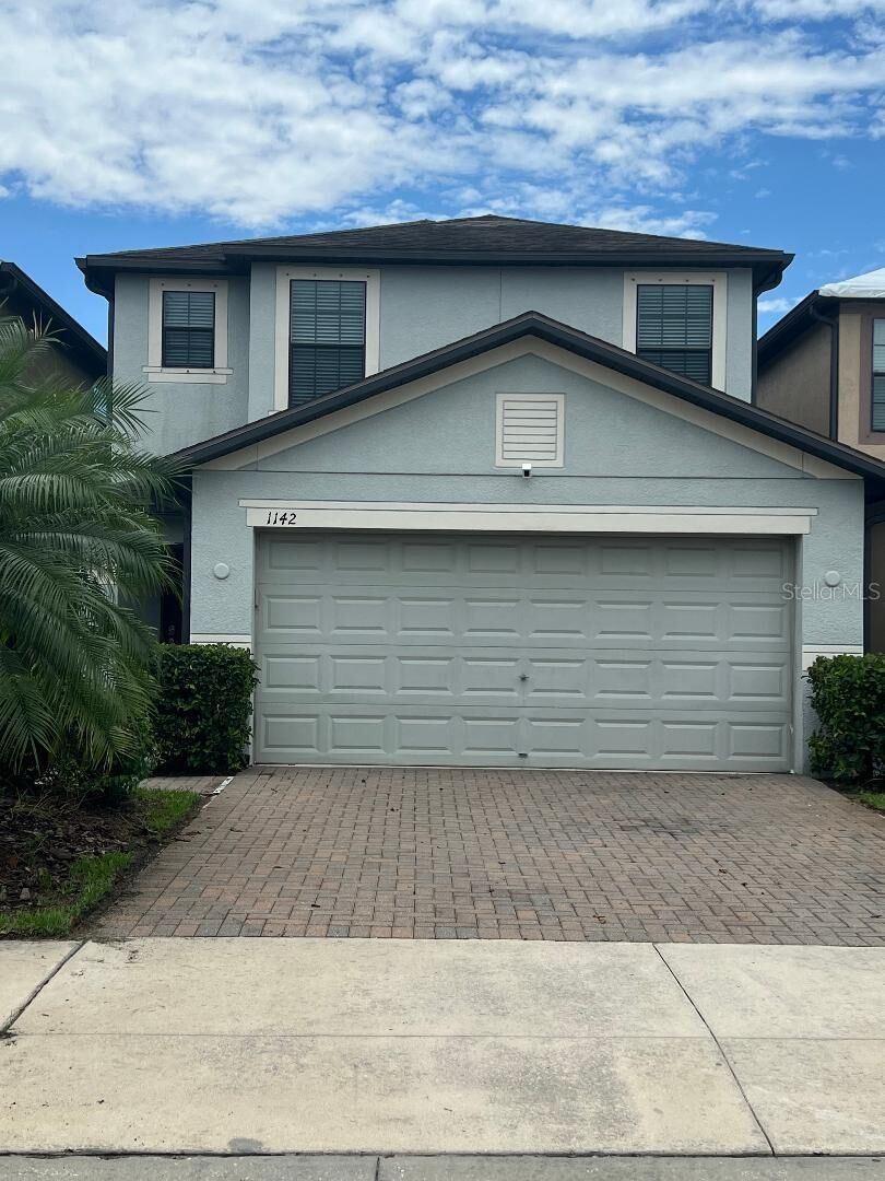 Property Photo: 1142 Ballard Green Place FL 33511