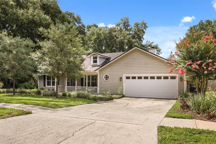 Property Photo: 2504 Orchard Drive FL 32712