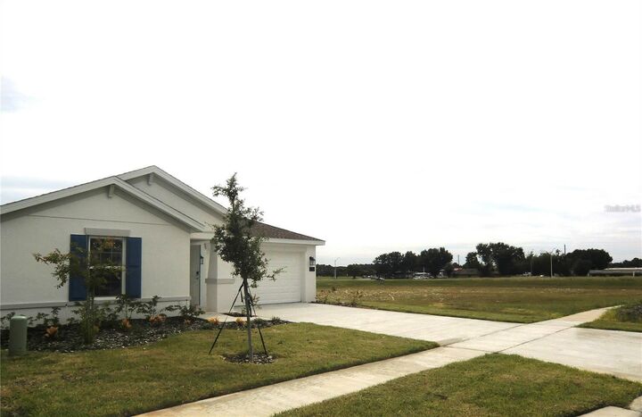 Property Photo:  172 Inman Boulevard  FL 33881 