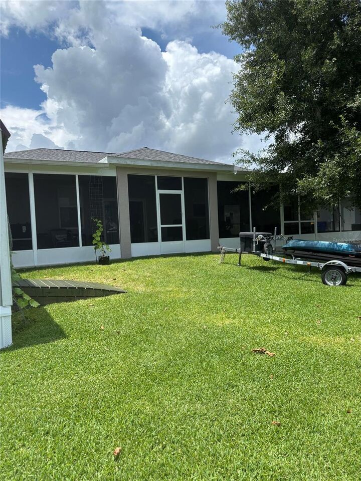 Property Photo: 121 Daisy Lane FL 33852
