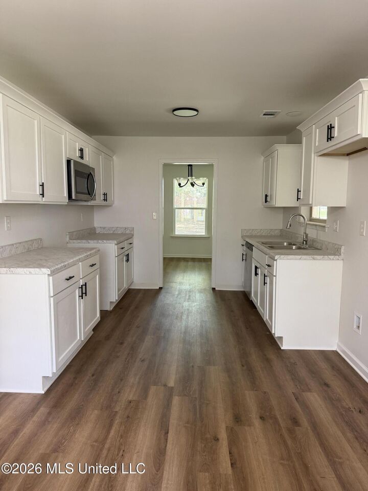 Property Photo:  8667 Chesterfield Drive  MS 38671 