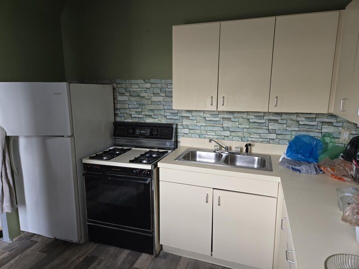 Property Photo: 5924 Chicago Rd Street MI 48092