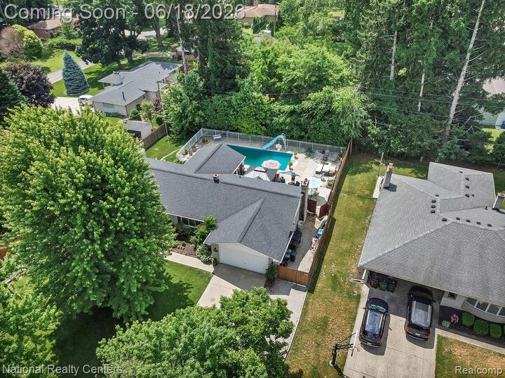 Property Photo: 53147 Villa Circle MI 48316 2463
