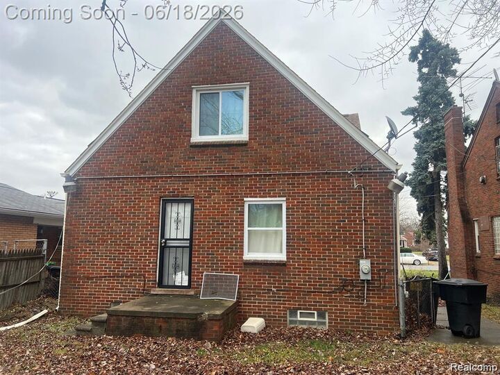 Property Photo: 18693 Whitcomb Street MI 48235 2845