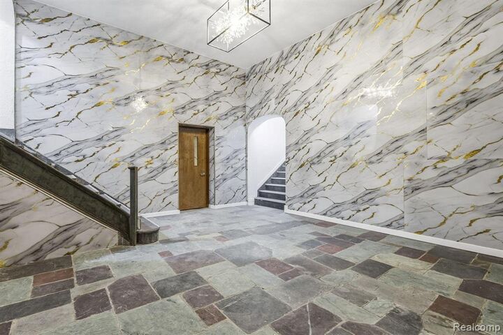 Property Photo: 3295 Rochester Street 3 MI 48206
