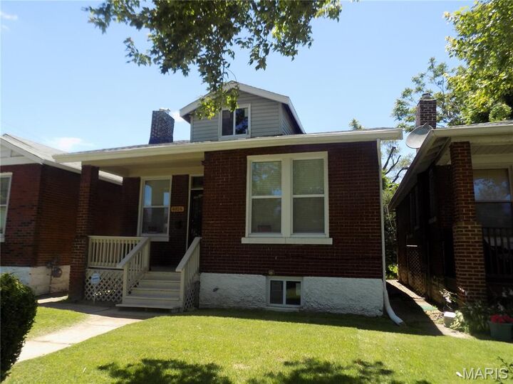 Property Photo: 4816 Sacramento Avenue MO 63115