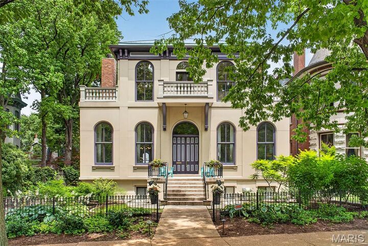 Property Photo: 2035 Park Avenue MO 63104
