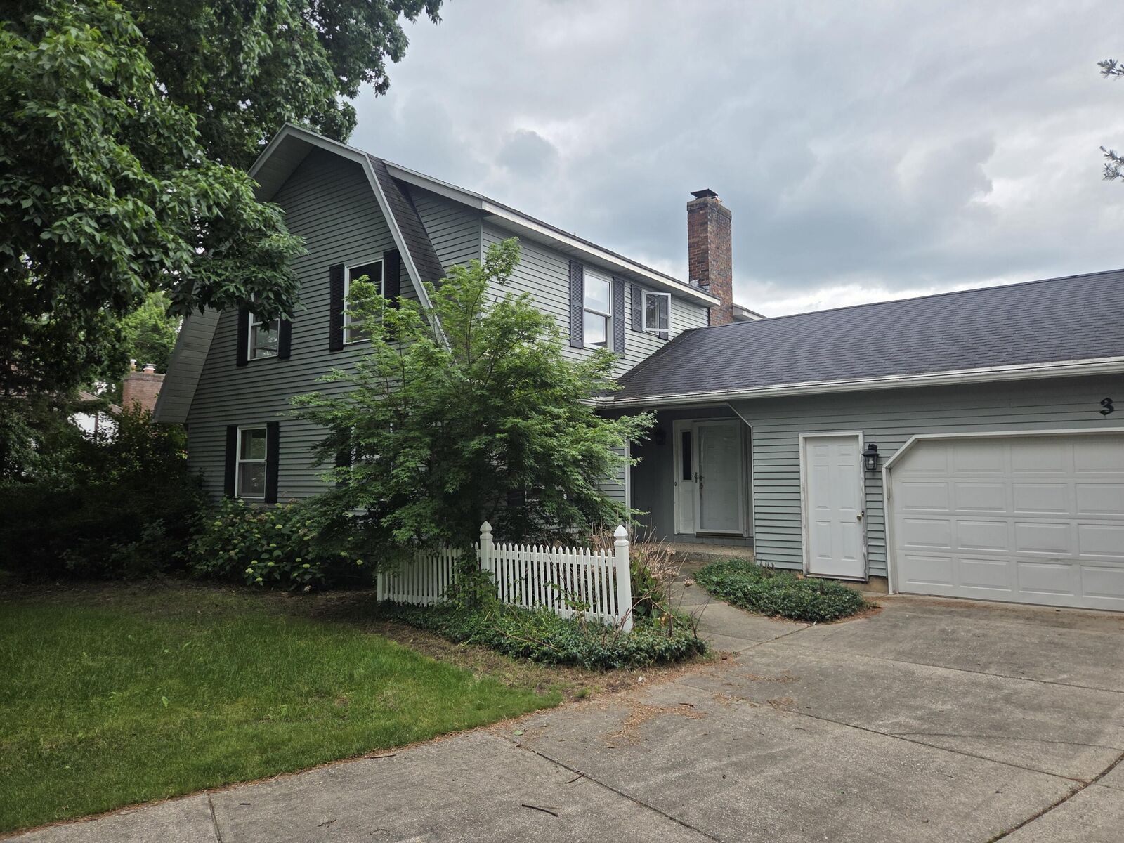 Property Photo:  351 Eastmoor Avenue SE  MI 49546 