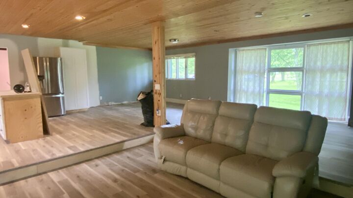 Property Photo:  641 Tracey Lane  MI 48114 