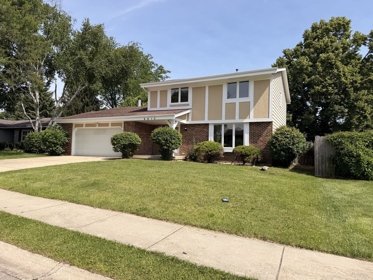 Property Photo:  4810 Eastwood Court  IL 60087 