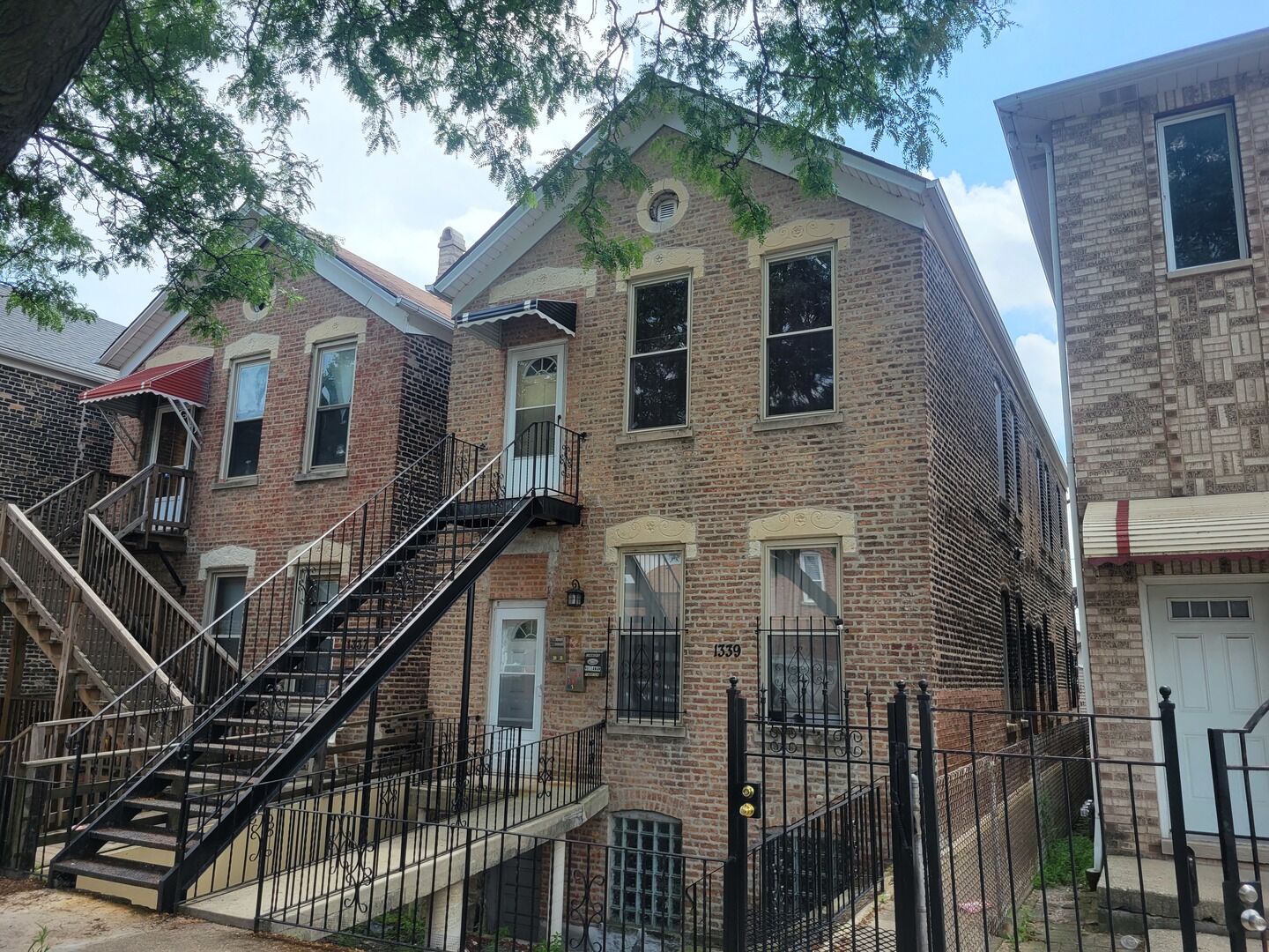 Property Photo: 1339 W 31st Street IL 60608