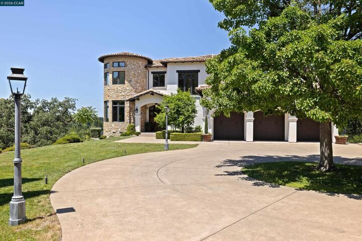 Property Photo: 32 Copenhagen Ct CA 94507
