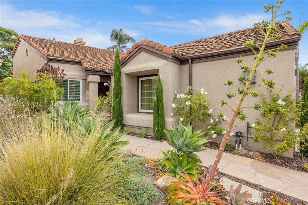 Property Photo:  35 Del Perlatto  CA 92614 