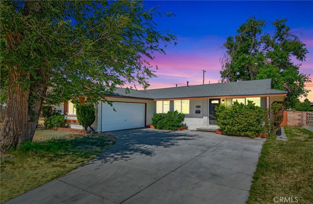 Property Photo: 45514 11th Street W CA 93534