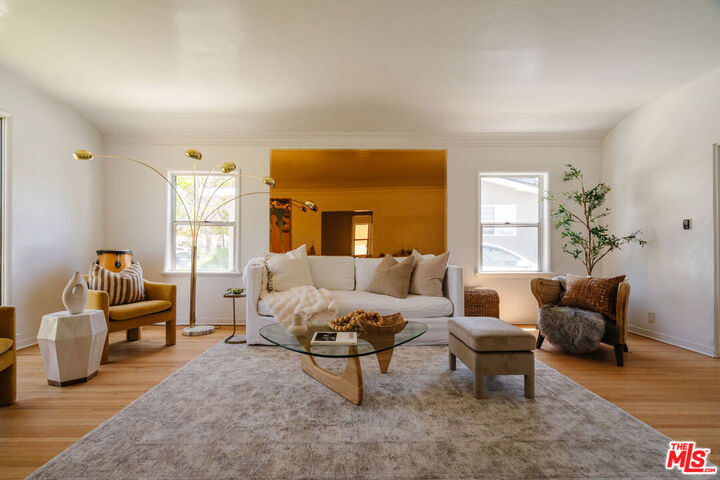Property Photo: 1633 Ellsmere Avenue CA 90019